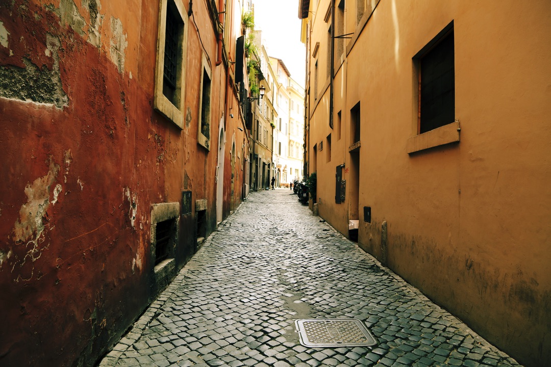 Broken Alleyway